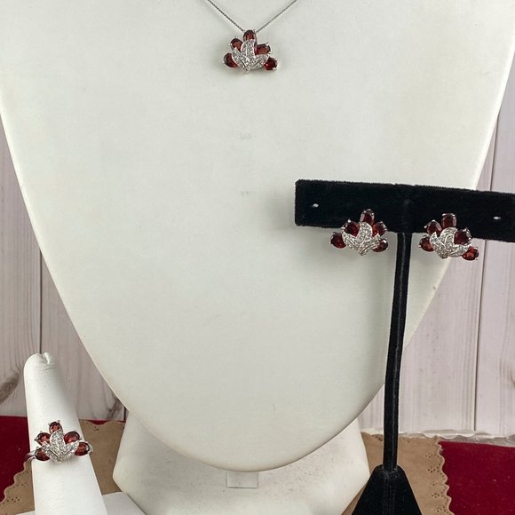 NEW Full of Life Sparkling Mozambique Garnet Size 7 Ring - Picture 5 of 5